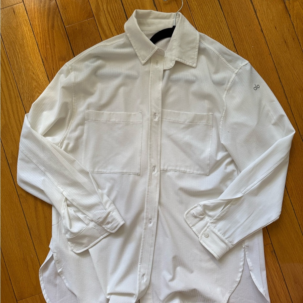 Alo yoga dreamscape White Button down Shirt